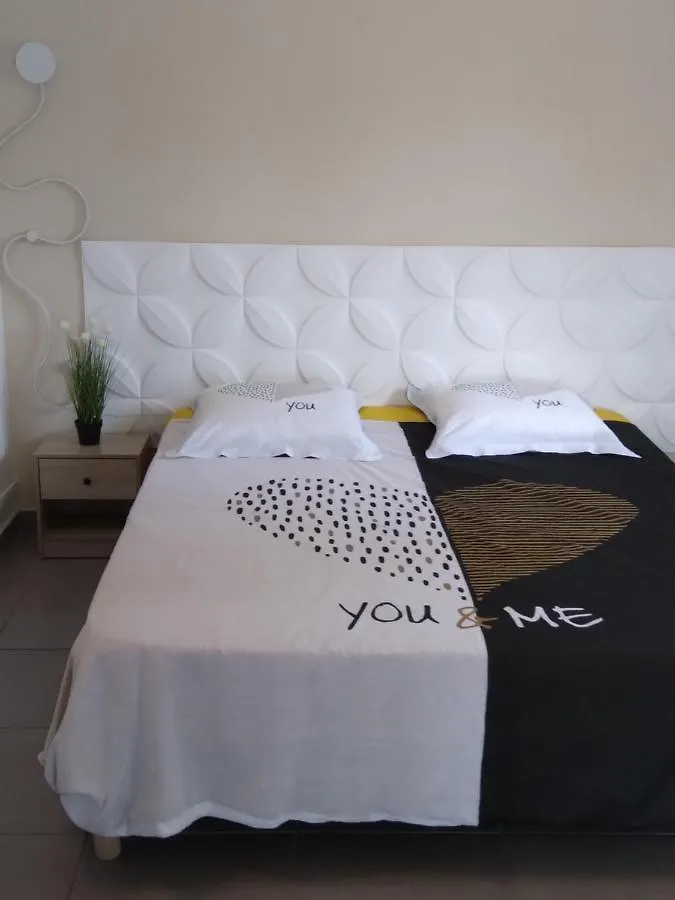בית נופש פטי-בור Residence Fleur De Lys 1